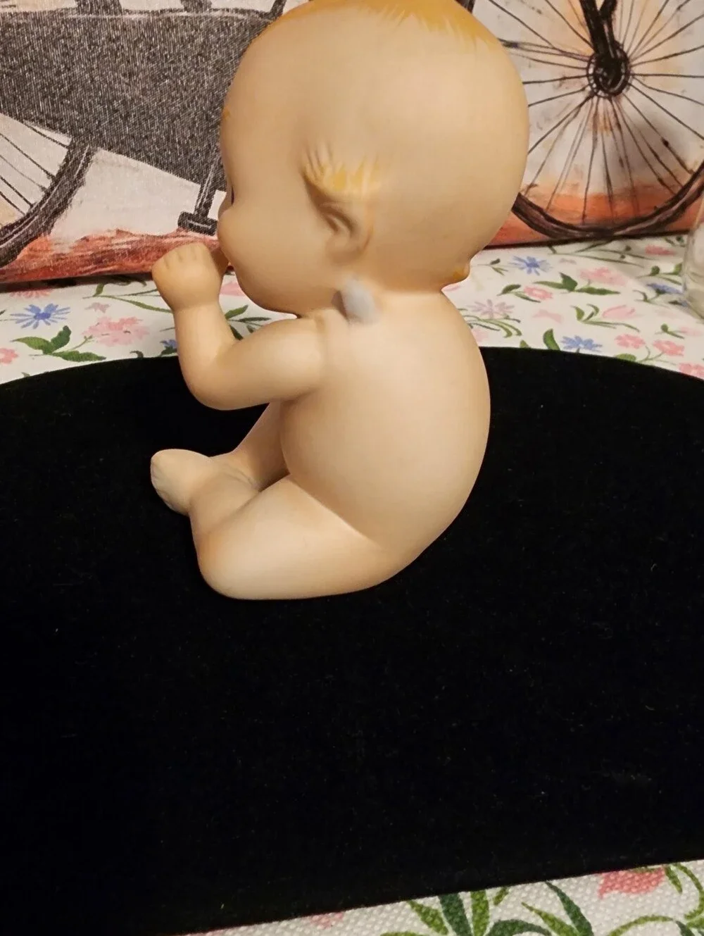 Vintage-Style Beige Baby Figurine  Cute Sitting Nursery Decor